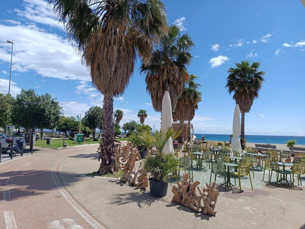 Lamberti Beach Apartment - 150 M From The Sea - Just Renewed - Wifi Savona Exteriér fotografie